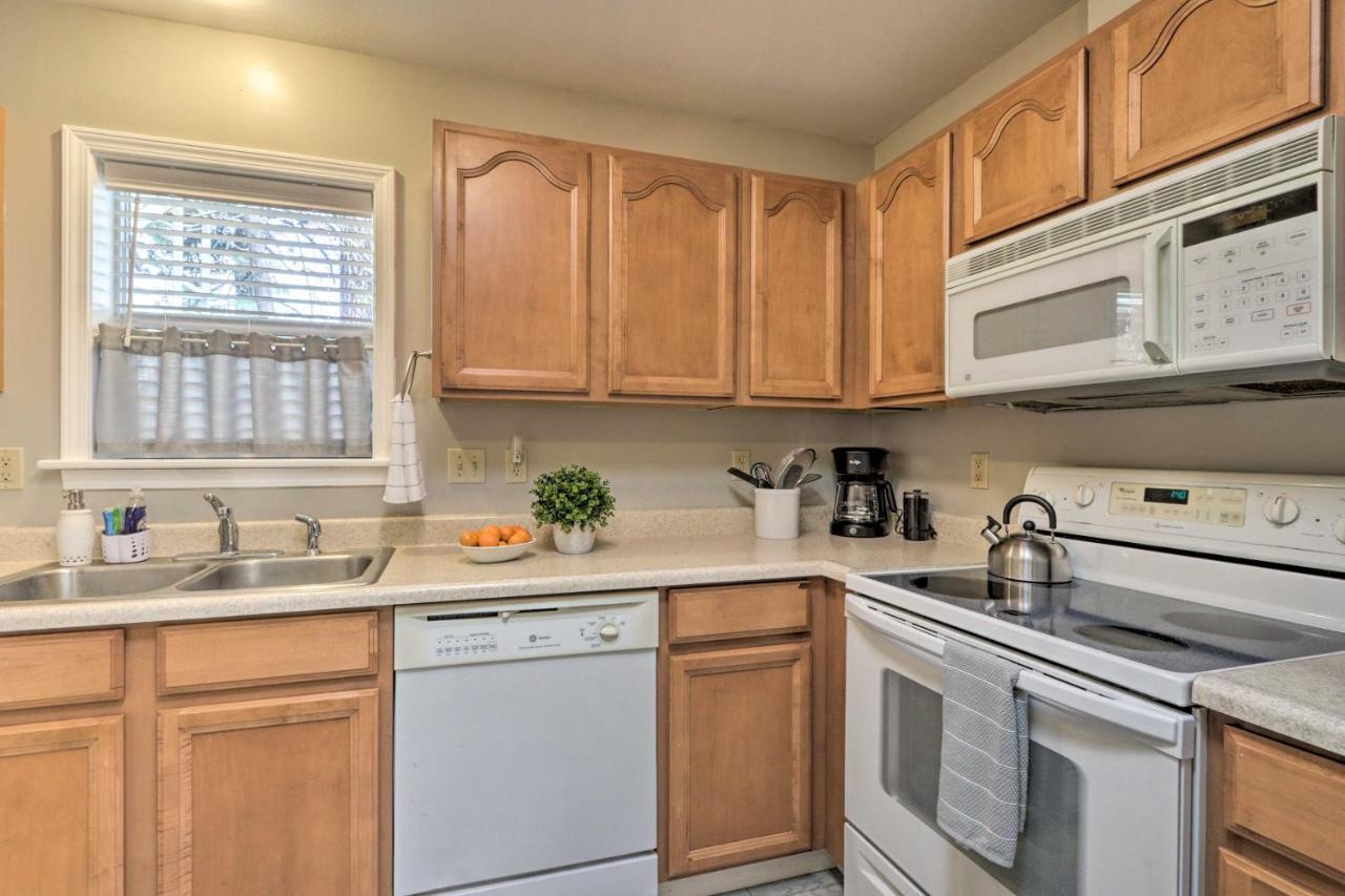 Centrally Located South Hill Apartment With Smart Tv Спокейн Екстериор снимка